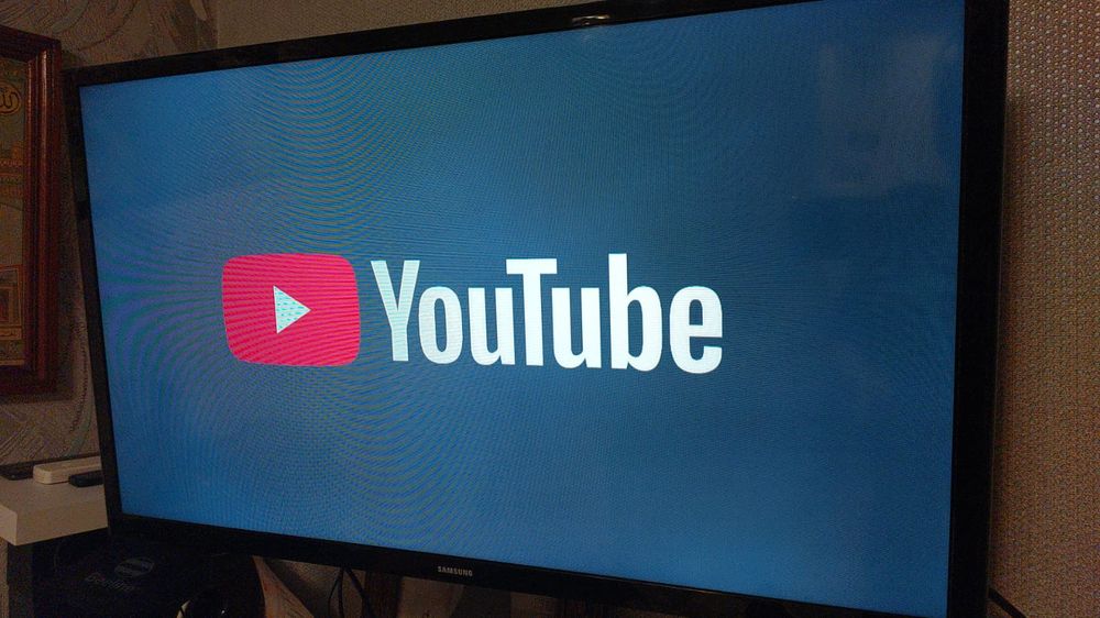 Смарт телевизор Samsung 106 см WiFi YouTube