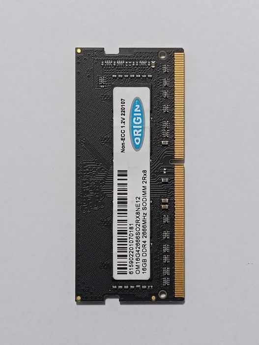 Vand memorii RAM SO-DIMM DDR4 de 8Gb si 16Gb