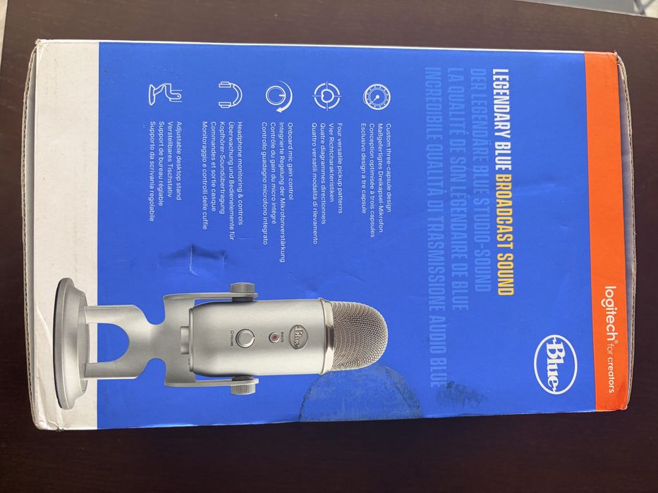 Logitech Creators Blue Yeti USB Microphone