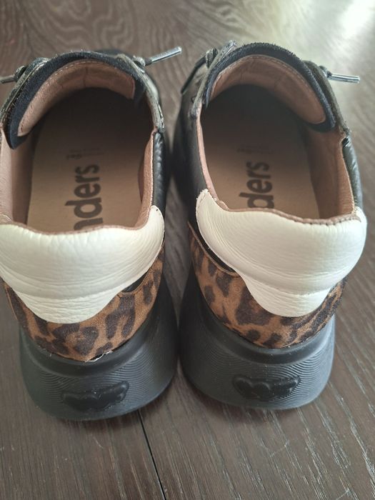 Сникърси WONDERS