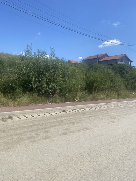 Teren de vanzare