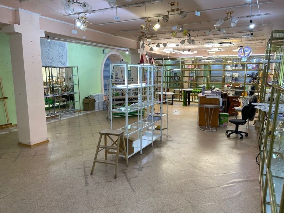 Продам магазин  "Сюрприз"