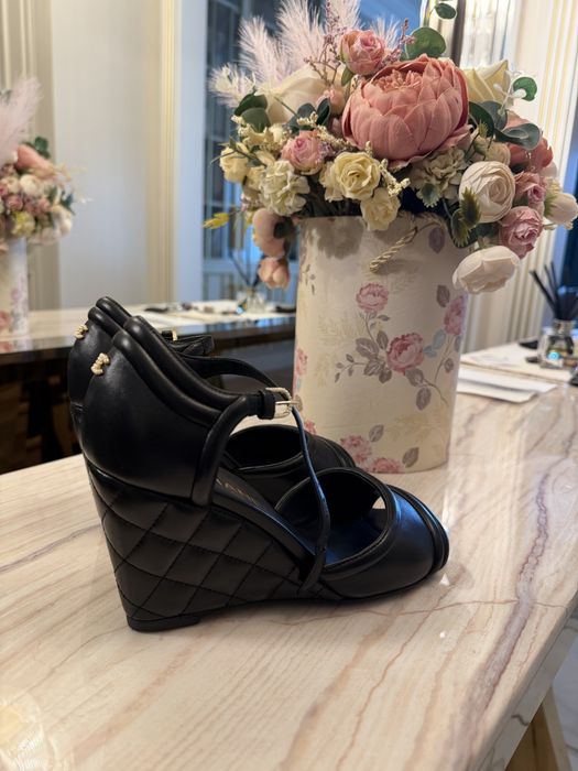 Босоножки кожаные Chanel оригинал