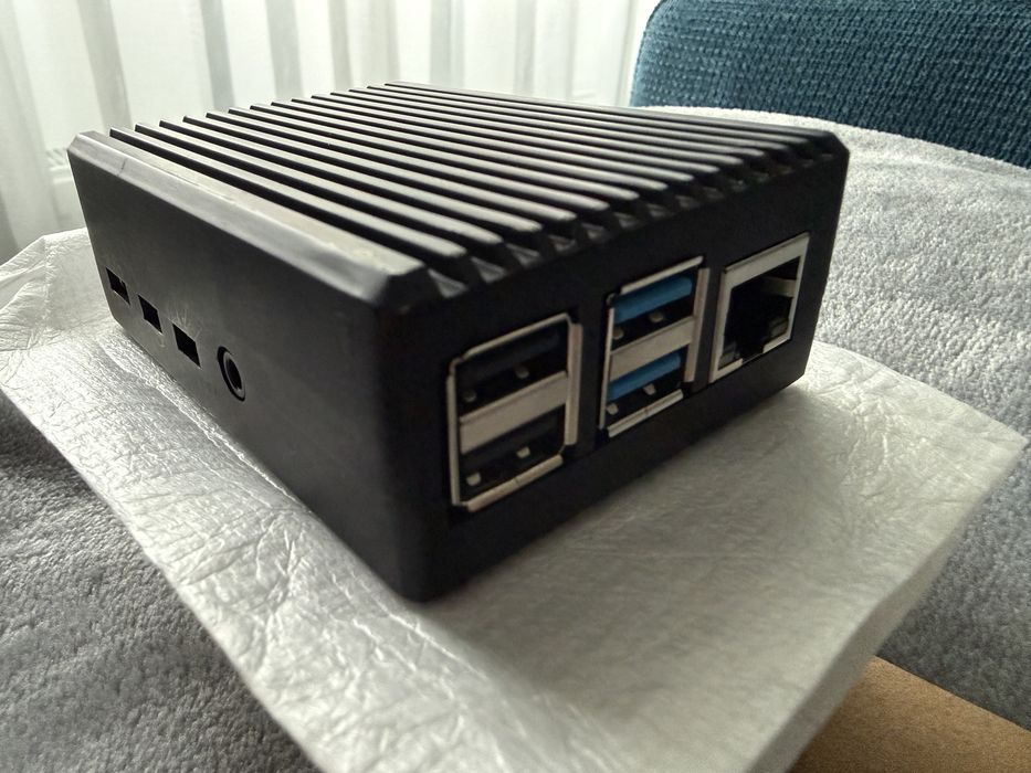 Raspberry Pi 4 Model B 4GB RAM + Carcasă Aluminiu Răcire Pasivă (NOU)