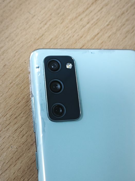 Samsung Galaxy S20 FE Snapdragon 6/128 ГБ