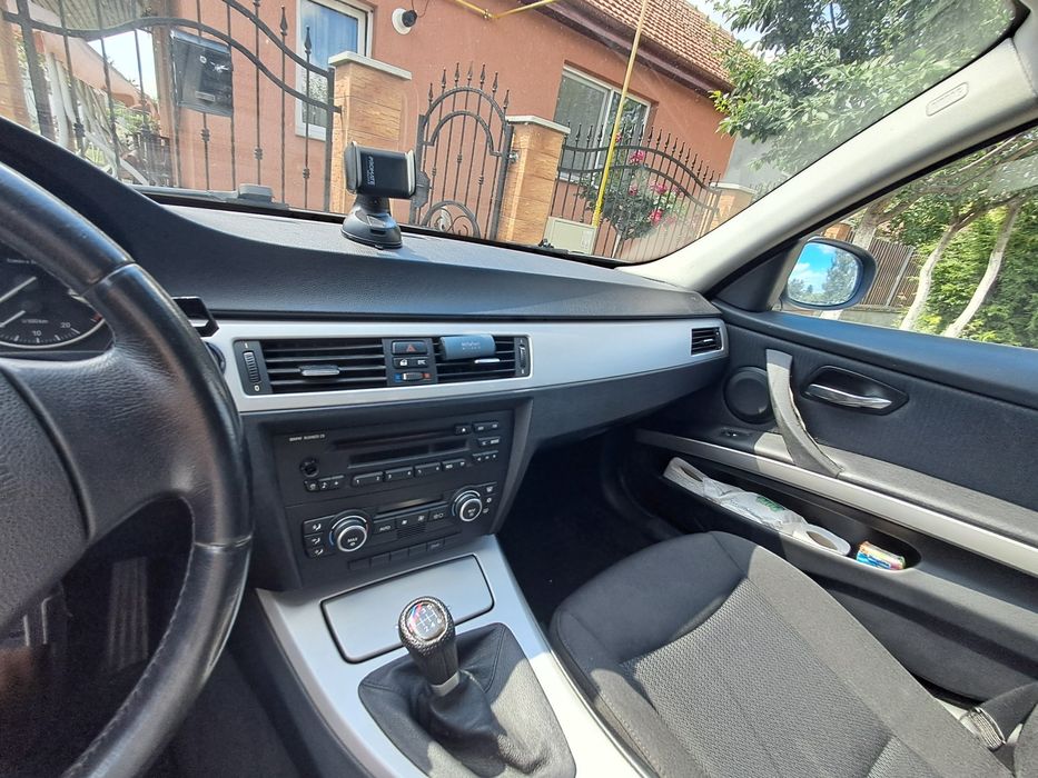 BMW  E 90 facelift
