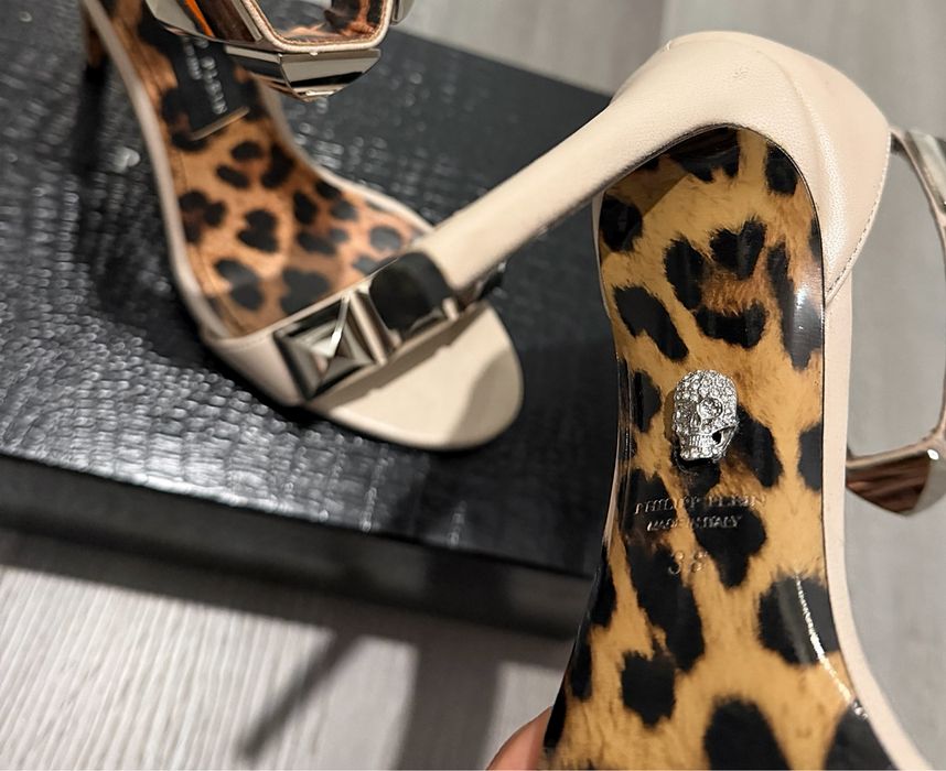 Дамски обувки сандали на ток Philipp Plein размер 38 Оригинални с кутиа нови