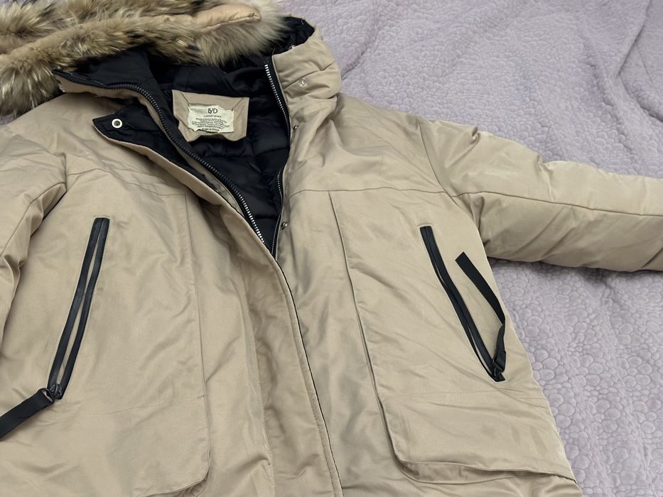 Продам парку.    .