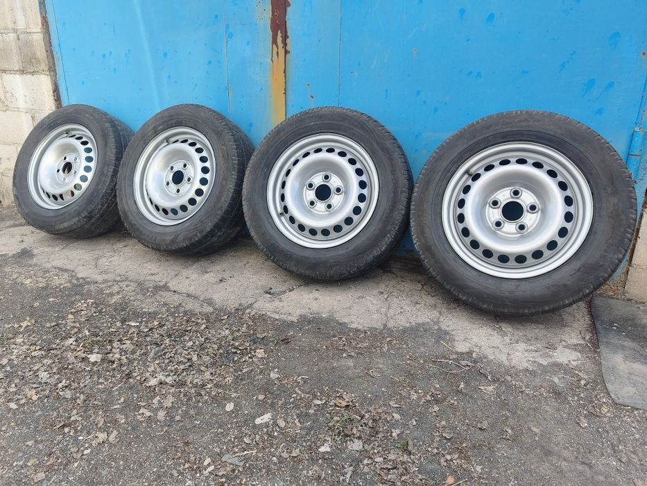 Продам комплект колес