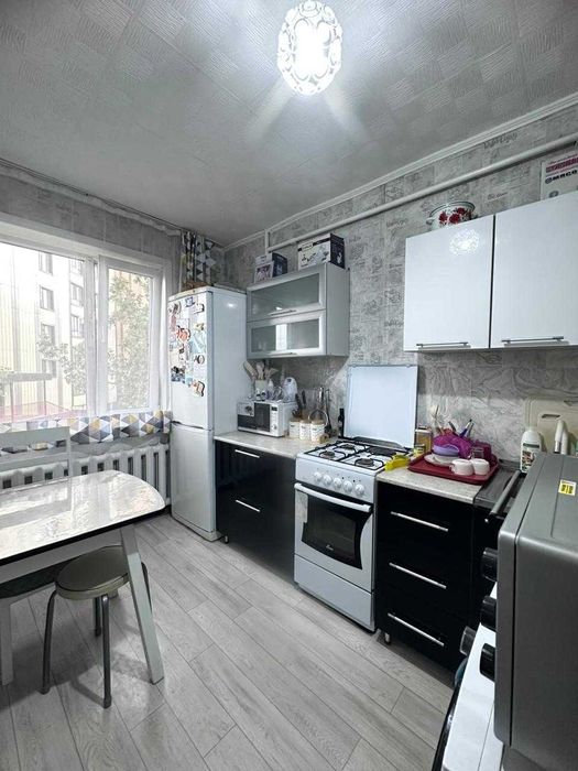 Продается 2 комн кв Центральный,52