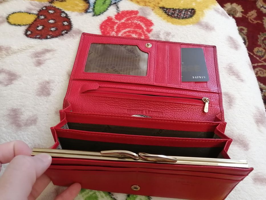 Кошелёк кожанный красный