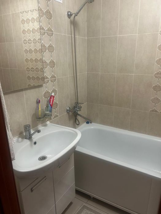 Продам квартиру 4 комнатную