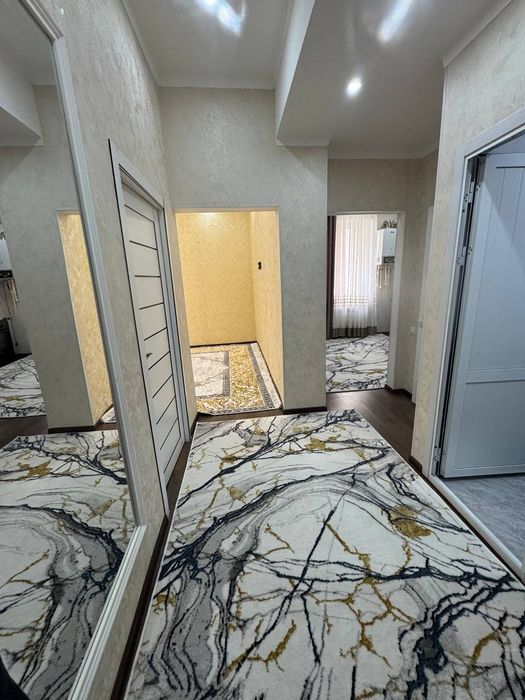 Срочно 2 хонали 55м квадрат 6 кават лифтлик домдан квартира сотилади.