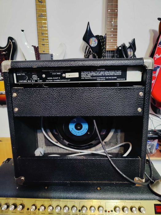 Amplificator chitara FENDER Champ 12 red qnobs, full lampi