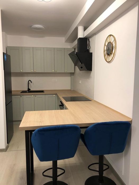 Ofer spre inchiriere apartament 3 camere Avanera