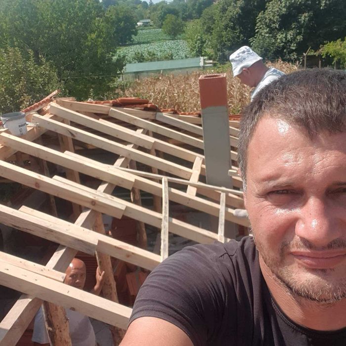 Услуги с багер, самосвал и строителна техника