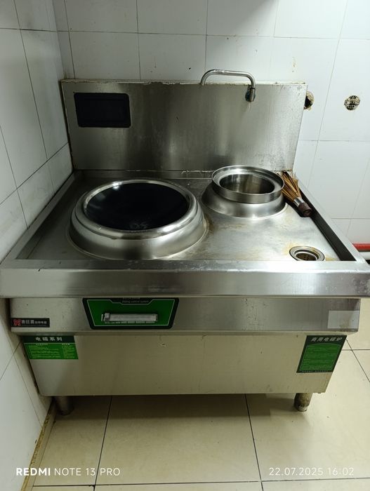 Продам недорого оборудование для кафе