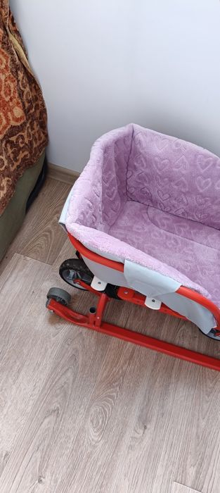 Продам санки с колесиками