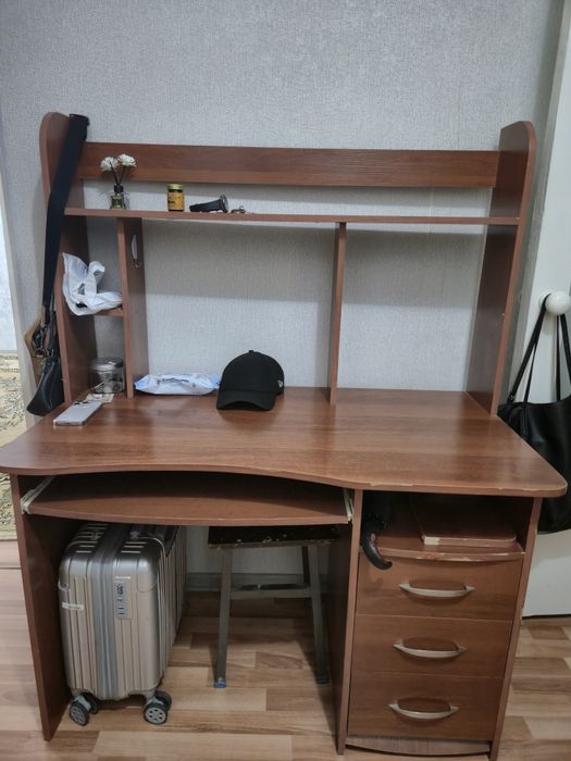 Стол компьютерный