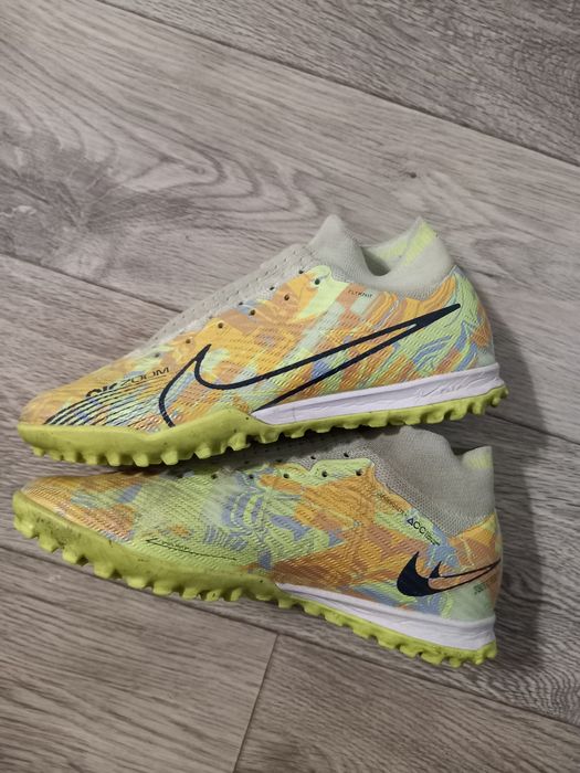 Сороконожки найк,39 размер