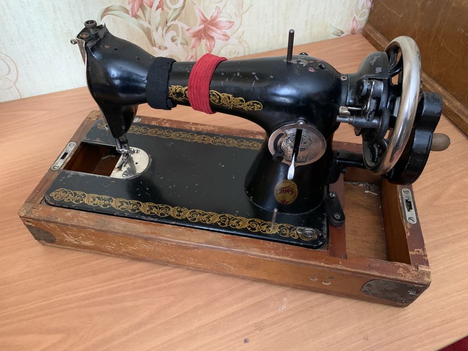 Швейная машина