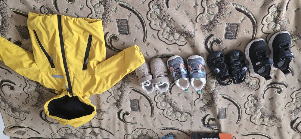 Продам детские вещи