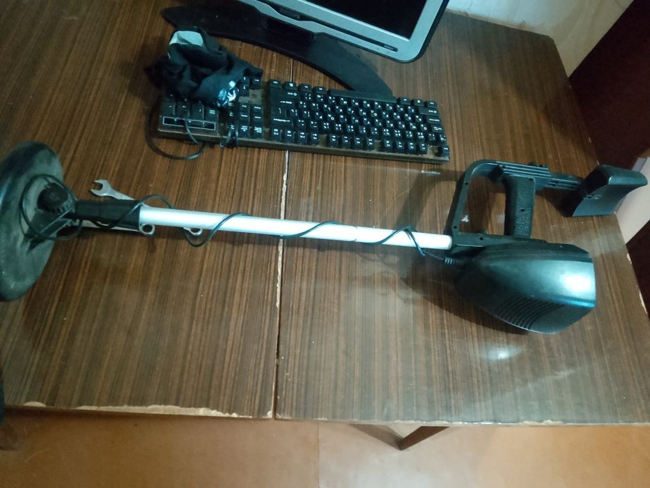 Продам металлоискатель