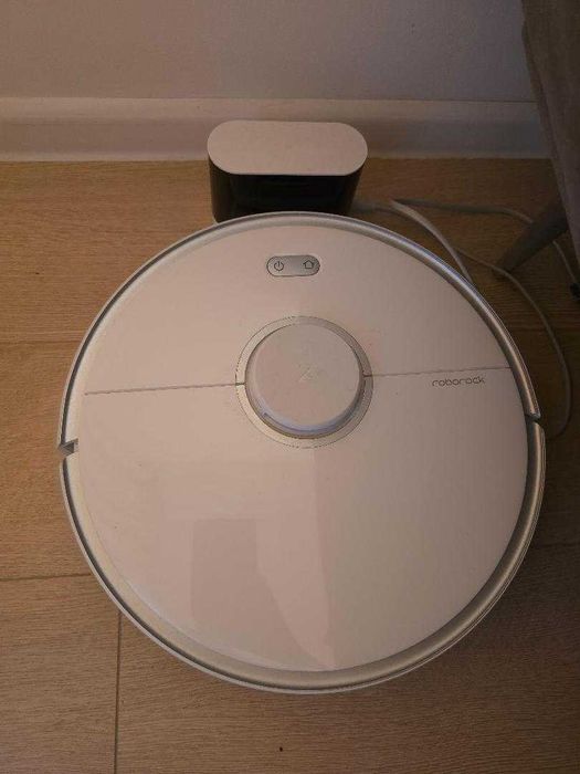 ROBOROCK Cleaner S5 Max cu functie Mop si aplicatie telefon - 450 Lei