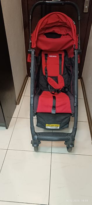Коляска красная Recaro