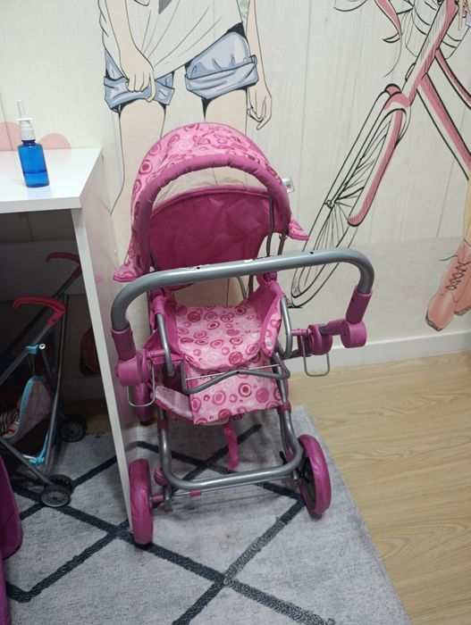 Продам игрушечную  коляску и домик