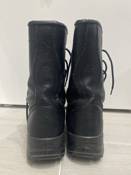 Берцы, ботинки для военных.