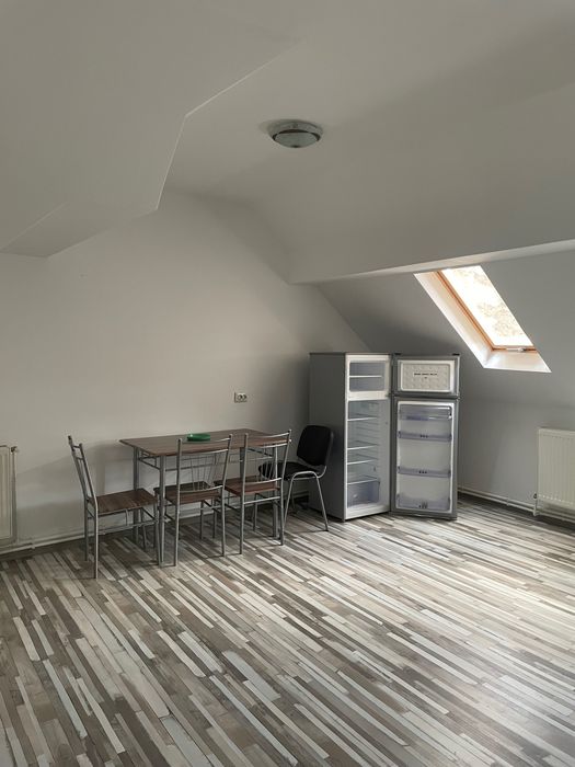Apartament de închiriat