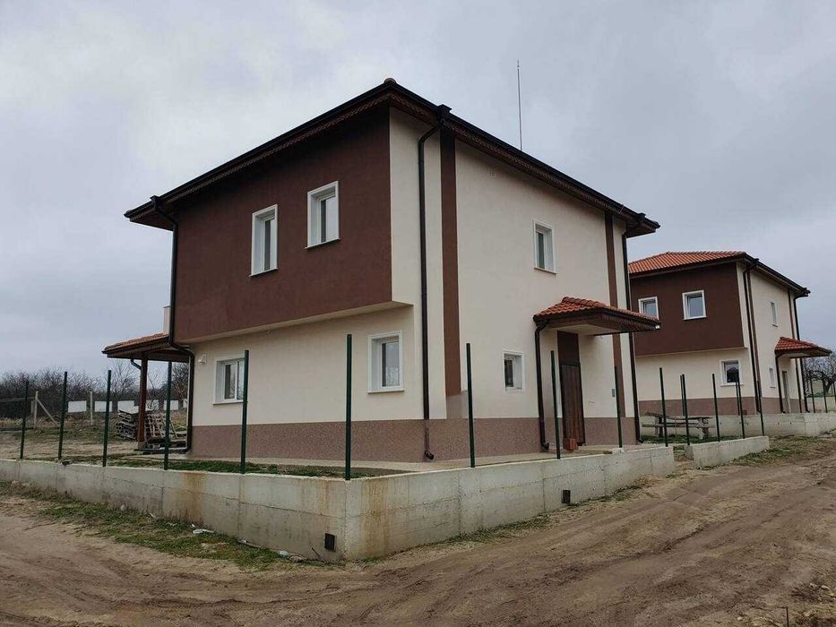 Продава се Къща в с. Приселци, Област Варна - 203 кв.м за 1306 €/кв.м - Снимка #1