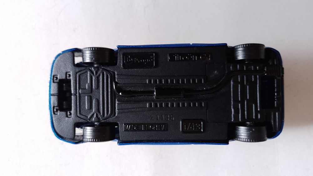 Метални колички Bburago в Мащаб 1:43