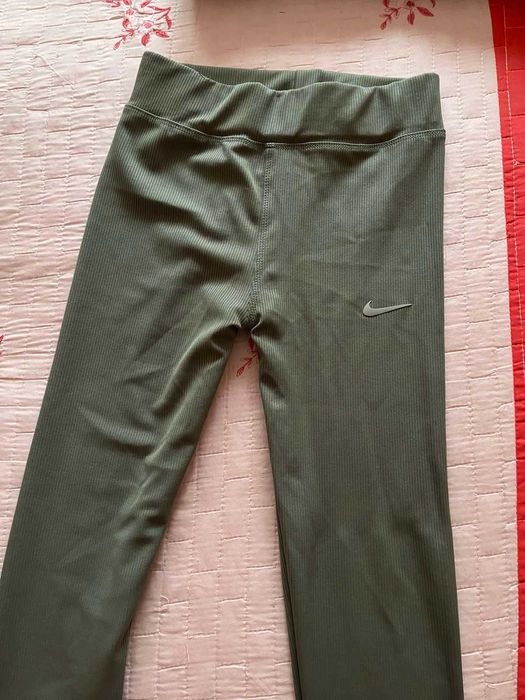 Комплект Nike чисто нов