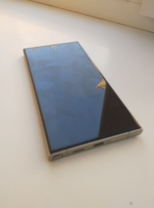 Самсунг с24 ультра +самокат за одну ценну