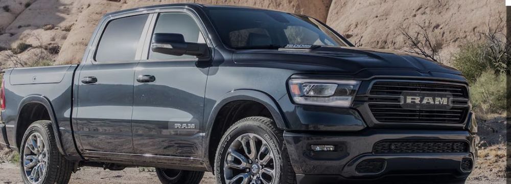 Предно шофьорско и пасажерско стъкло Dodge ram 2019+
