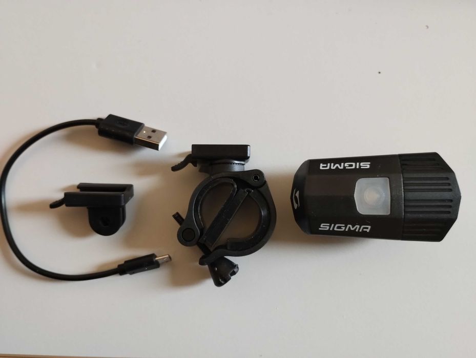 Far bicicleta cu adaptor montare pe casca Sigma Buster 100