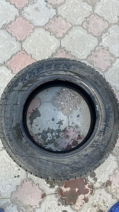 Продам зимнию шипованную резину