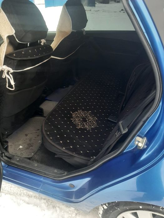 Продам машину гранта.