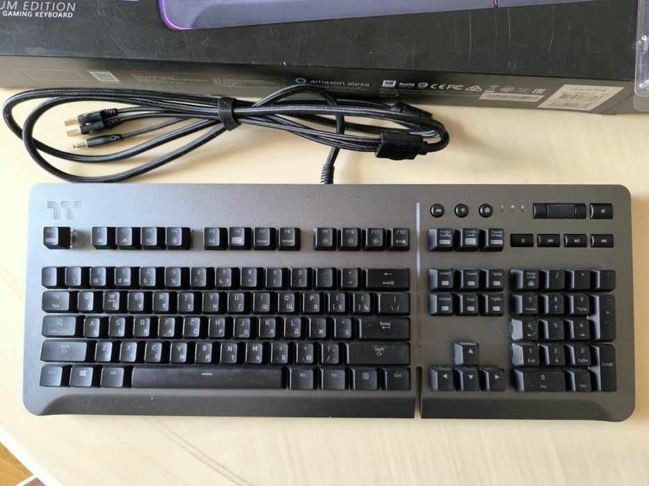 Продам клавиатуру игровую