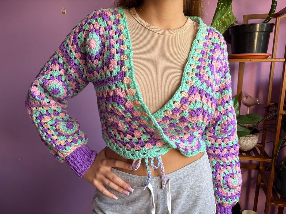 Bluza crosetata cu snur