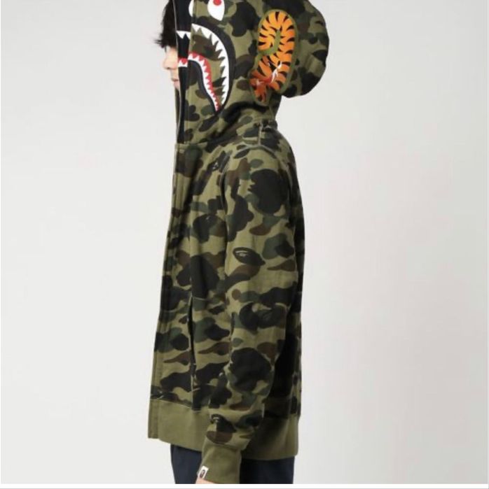 Повседневная кофта на замке