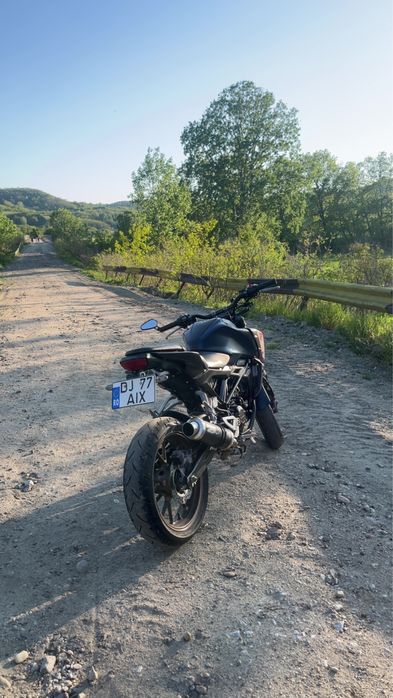 Honda cb125r 2021