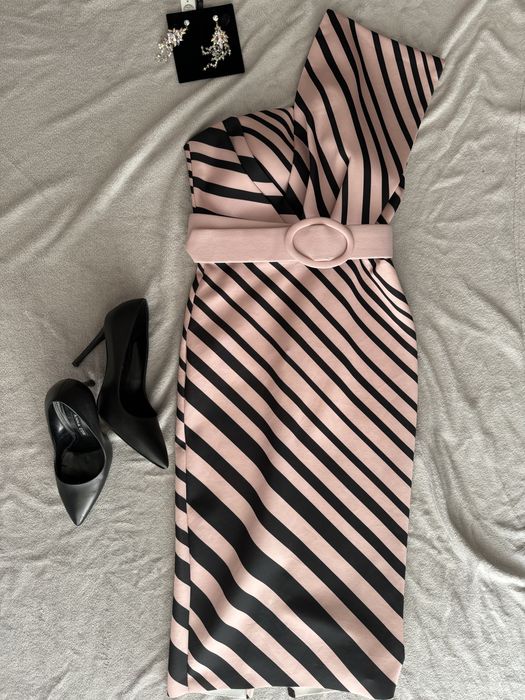 Rochie pe un umar 38