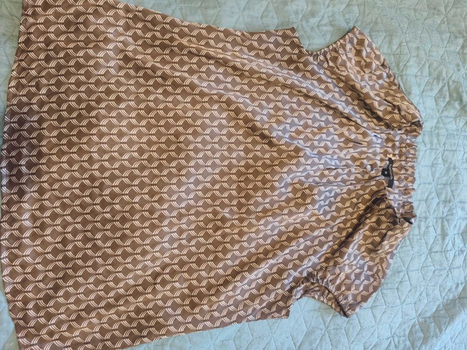 Дамски топове, блузи