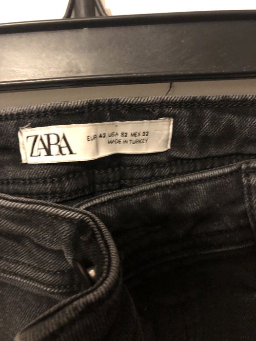 Дънки на марката ZARA