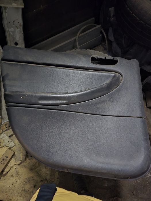 Дверная карта Dodge stratus 2(Седан)