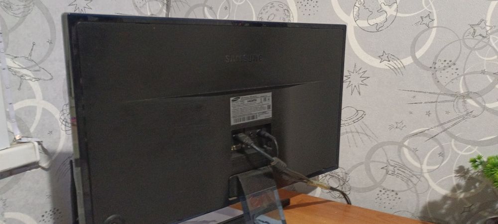 Монитор в отличном состоянии