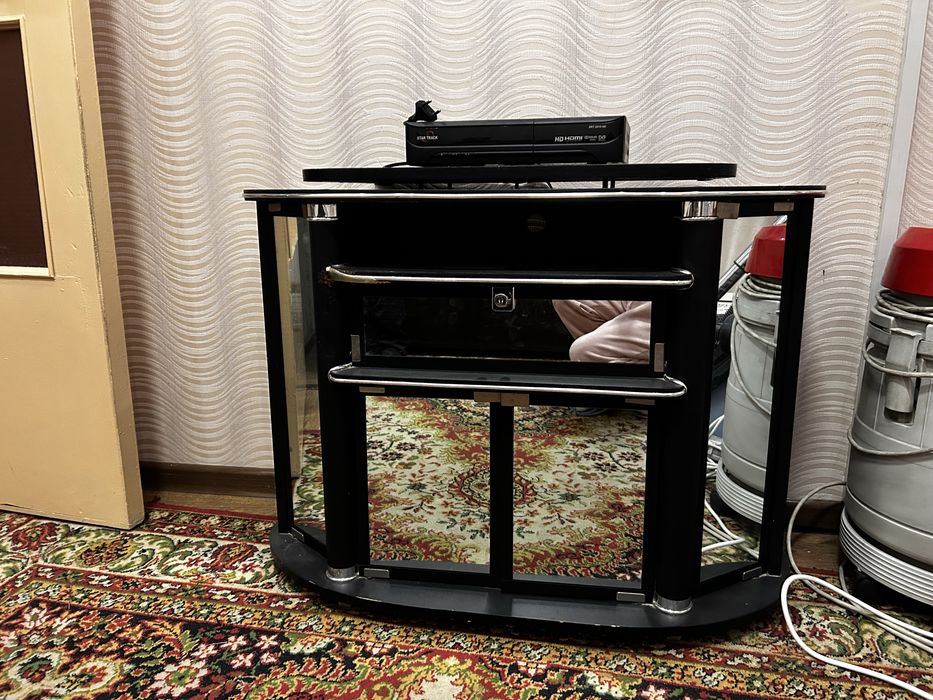 Тумба под телевизор